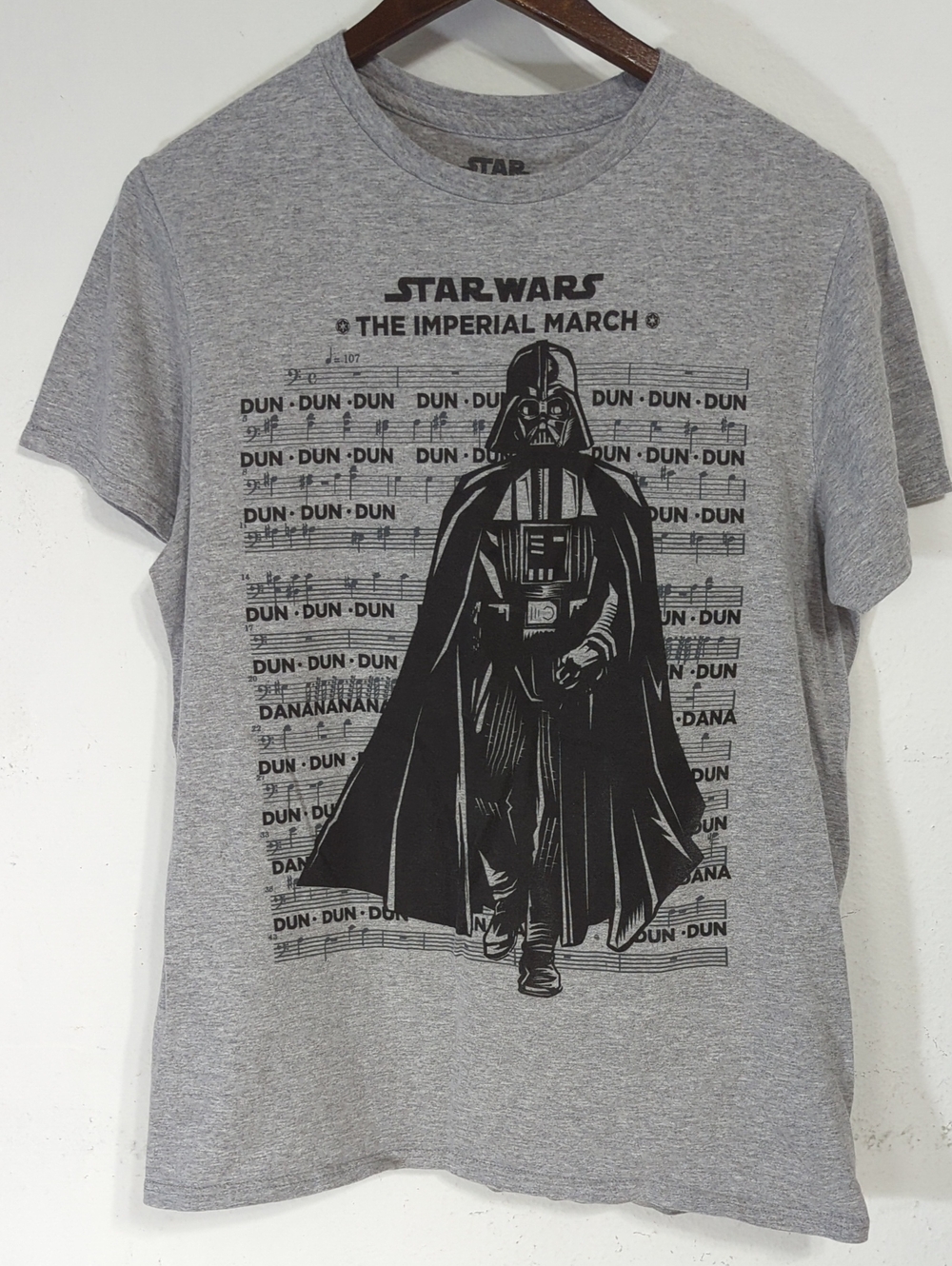 Star Wars Gray Short-Sleeve Darth Vader 'The Imperial March' Graphic Tee Medium